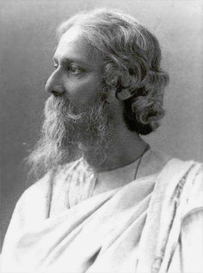 Rabîndranâth Thâkur dit Tagore 7 mai 1861 - 7 août 1941), connu aussi sous le surnom de Gurudev est un poète compositeur, écrivain, dramaturge, peintre et philosophe indien dont l'œuvre a eu une profonde influence sur la littérature et la musique du Bengale à l'orée du XXe siècle. Il a été couronné par le Prix Nobel de littérature en 1913(Tagore à Calcutta, probablement en 1909).