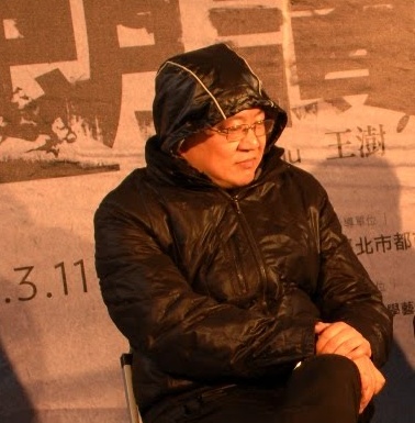 Architect Wang-Shu at the Illegal Architecture exhibition by the Ruin Academy in Taipei. Photo Marco Casagrande.
